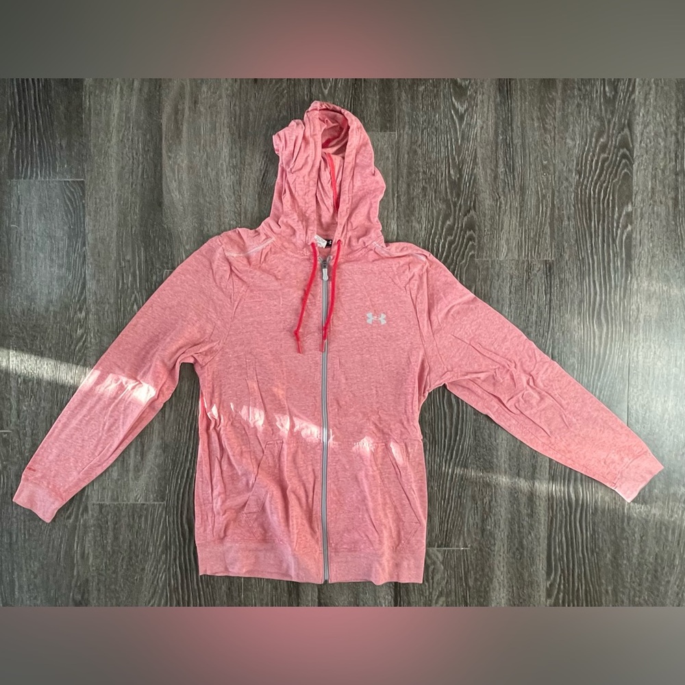 Under Armour Long Sleeve Hoodie w/ front Pocket, Red, Medium